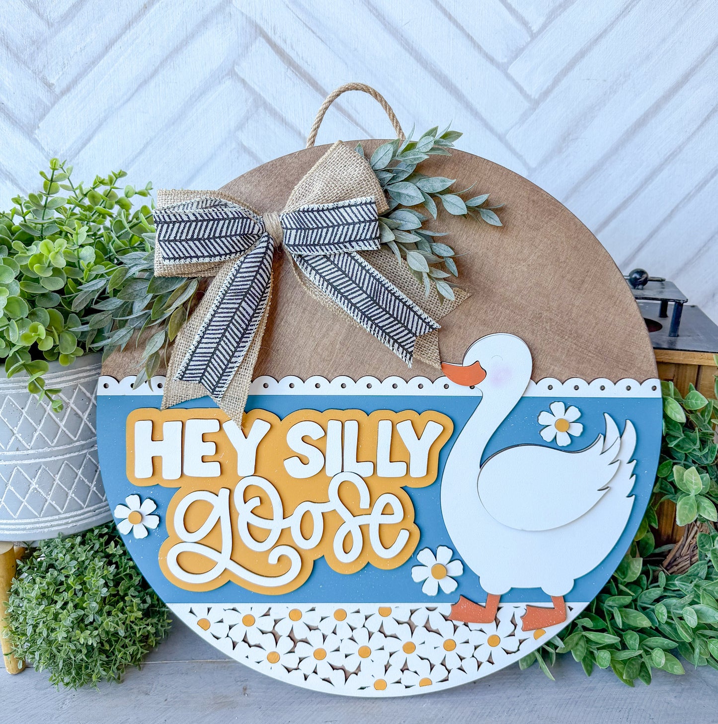 Hey silly goose 18-inch spring door round