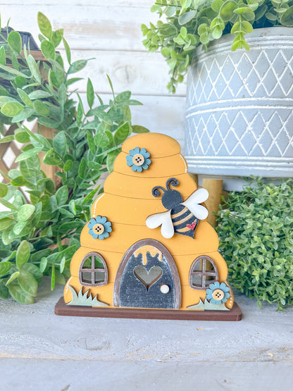 Bee hive standing house, with tea light holder