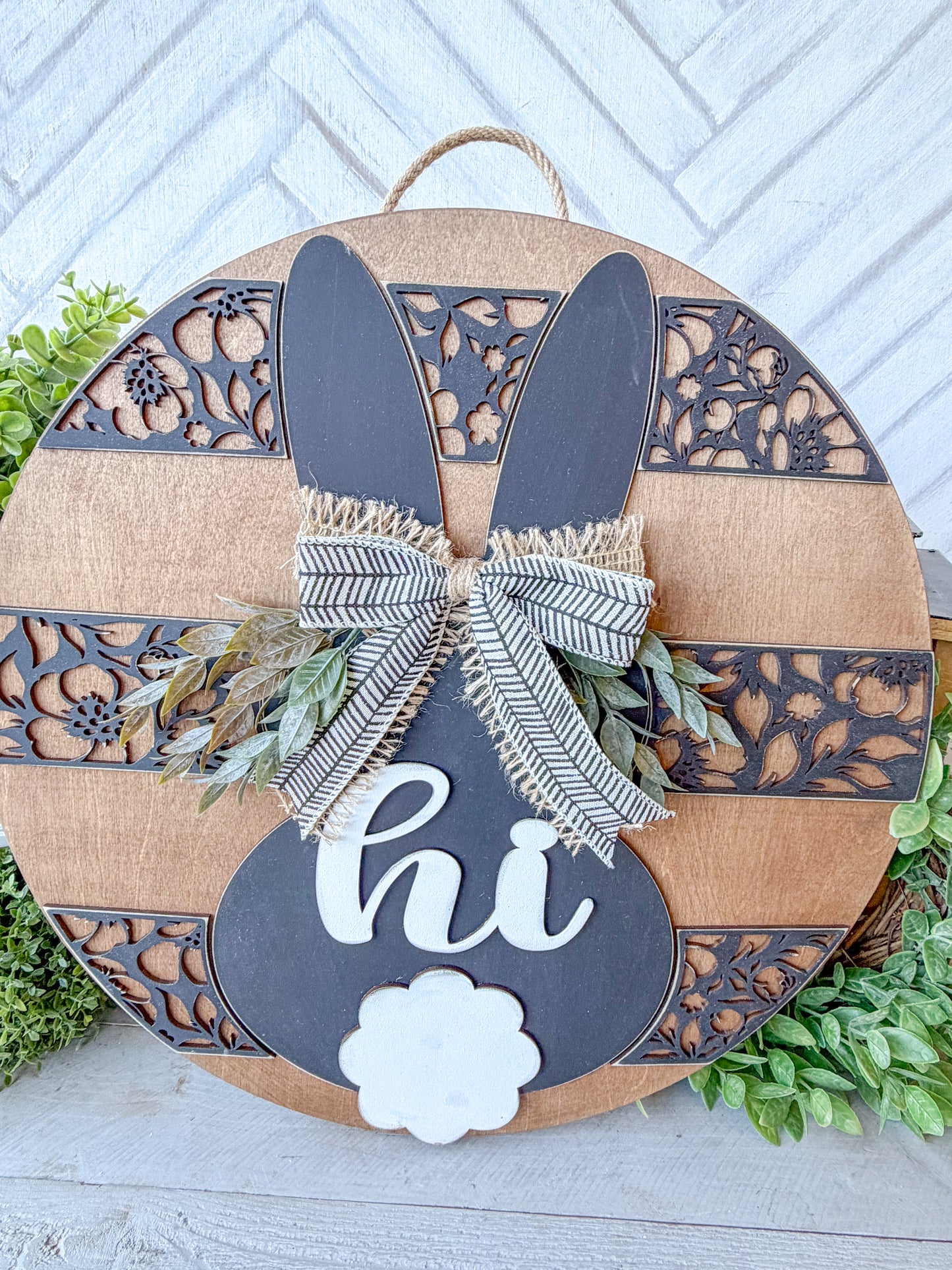 hi bunny floral door round 18 inch easter door round