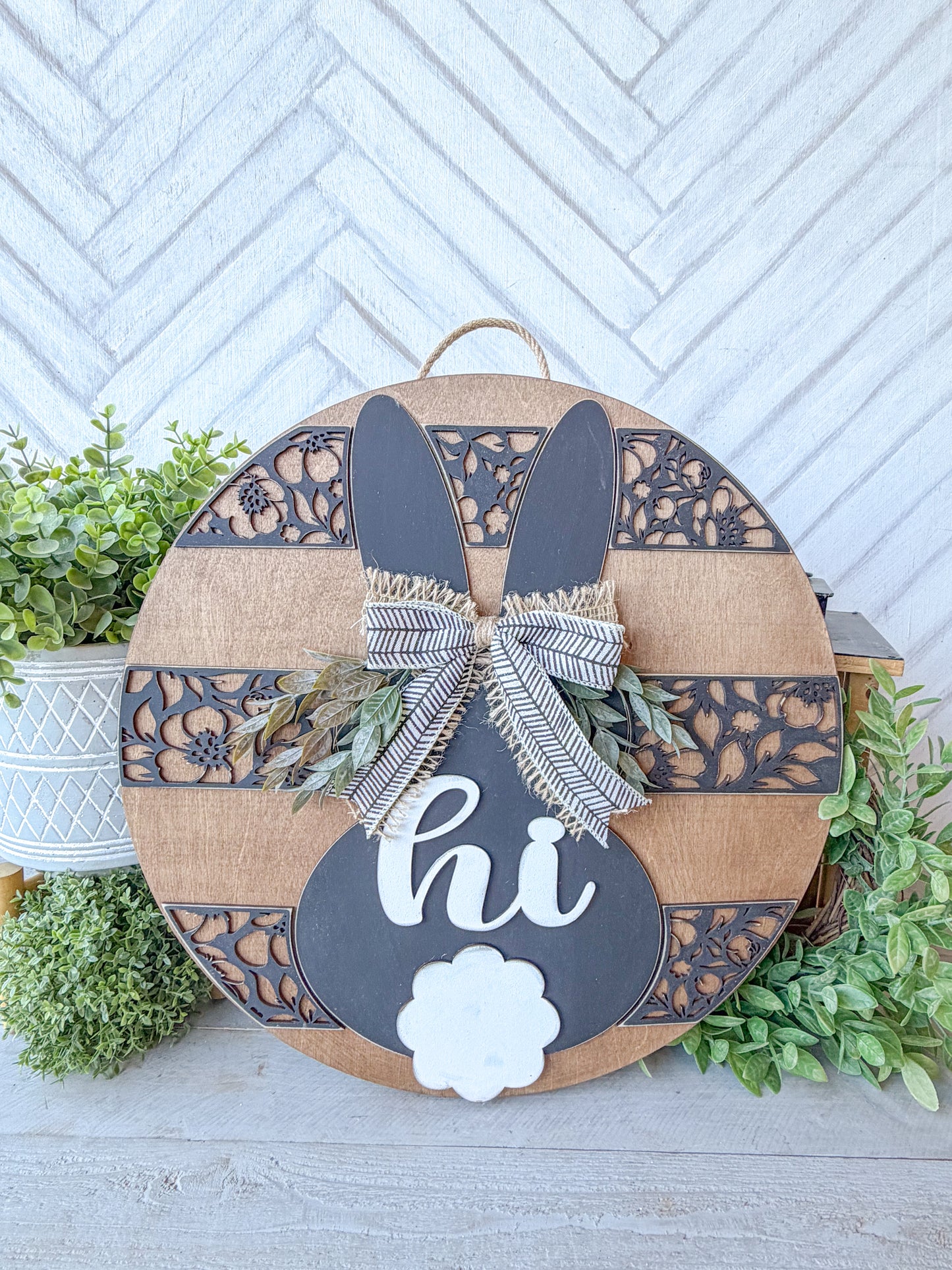 hi bunny floral door round 18 inch easter door round