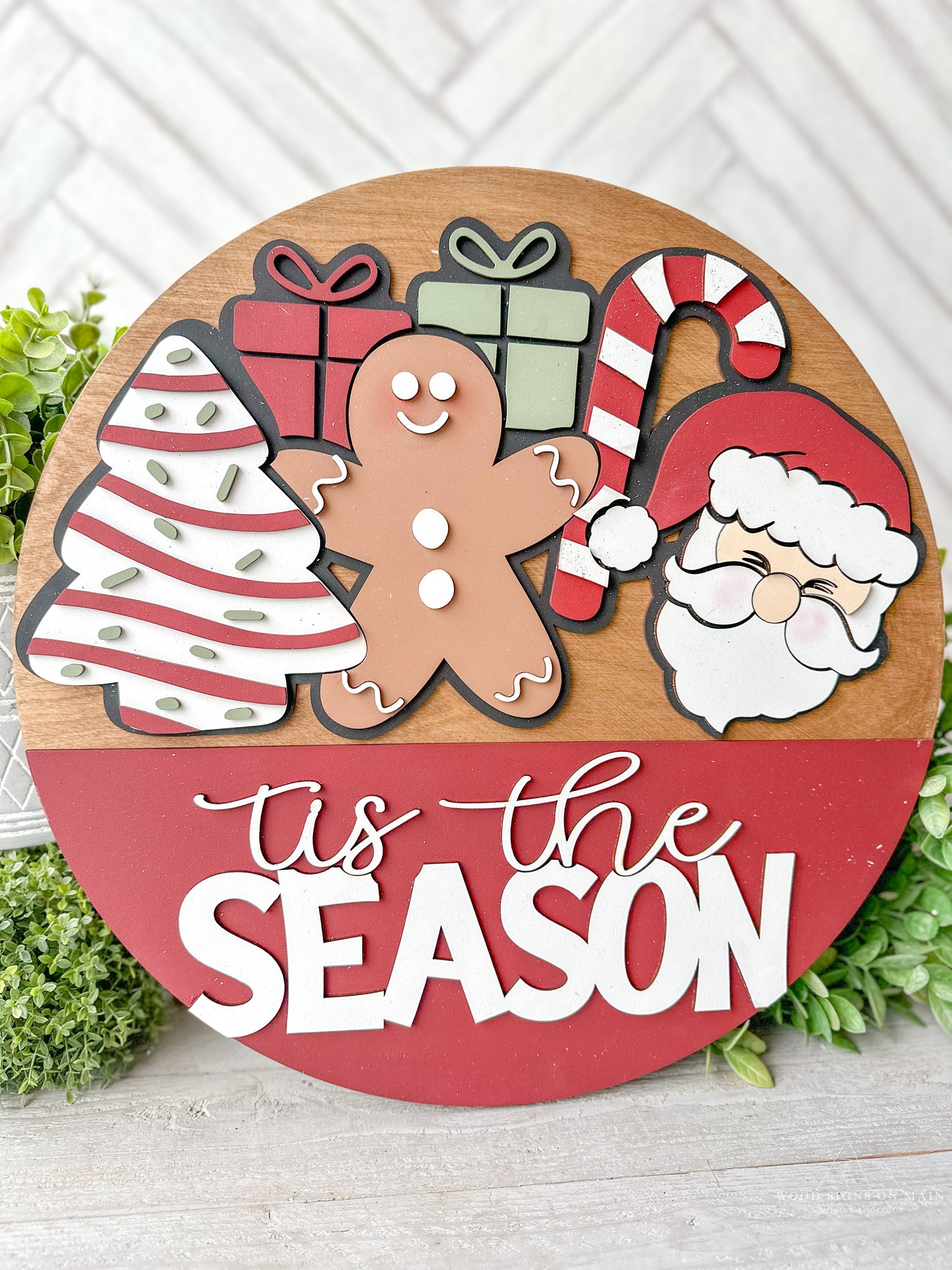 Tis the season Christmas wood door round