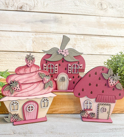 Strawberry Standing Houses – Handcrafted 3D Summer Decor for Tiered Trays & Shelves